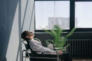 10 Mindful Breaks You Can Take in Five Minutes